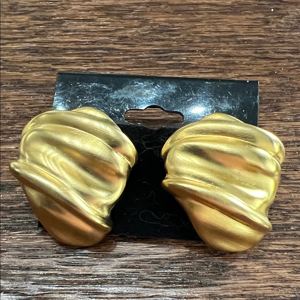 The 80s are Calling! Gold Textured Clip-On Earrings - Picture 2 of 5